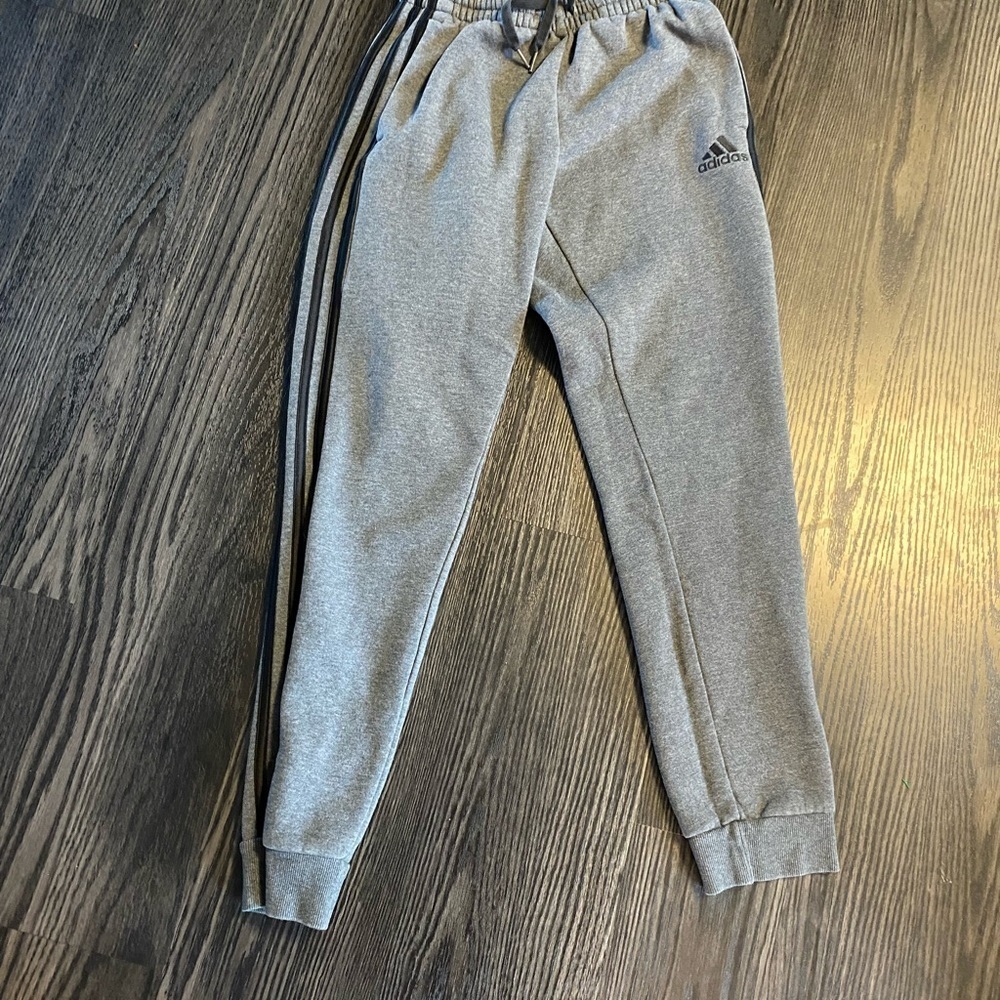 🍍ADIDAS SWEAT PANTS🍍POCKETS🍍SIZE SMALL🍍O-1